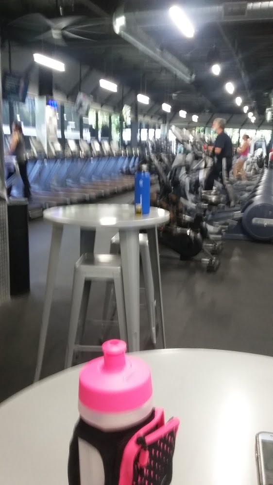 Flex Gym Woodland Hills, PMA photo 4