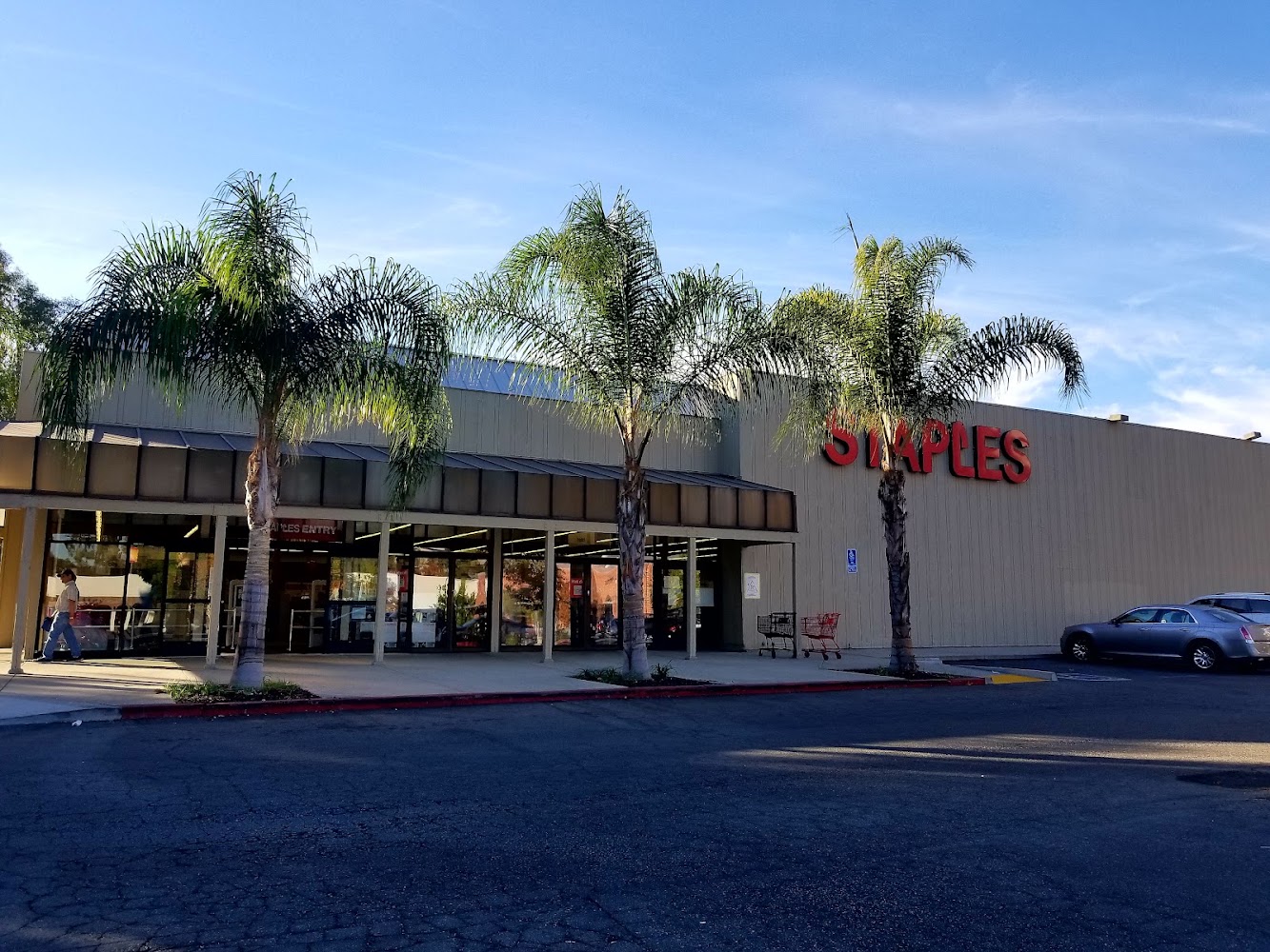 Staples photo 1
