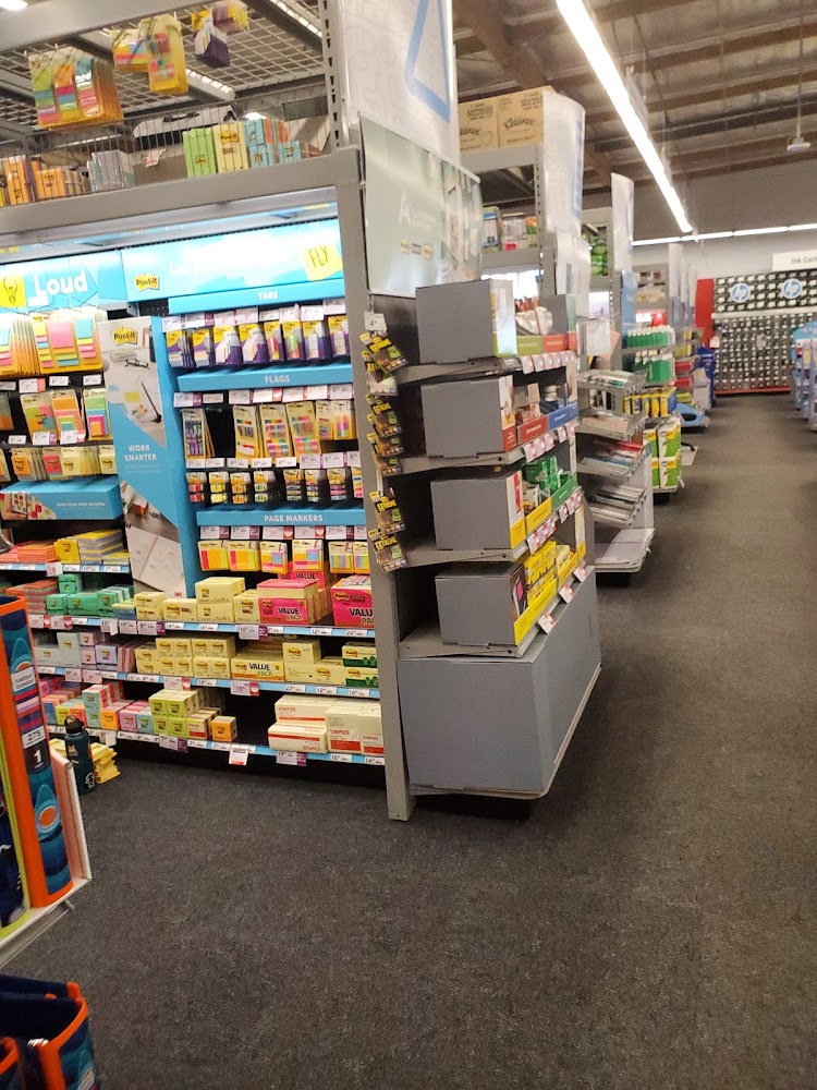 Staples in Woodland Hills