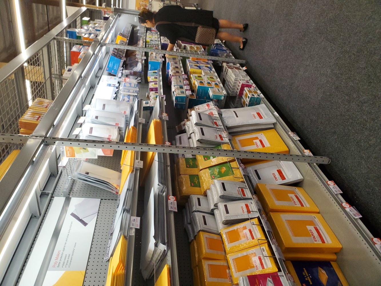 Staples photo 3