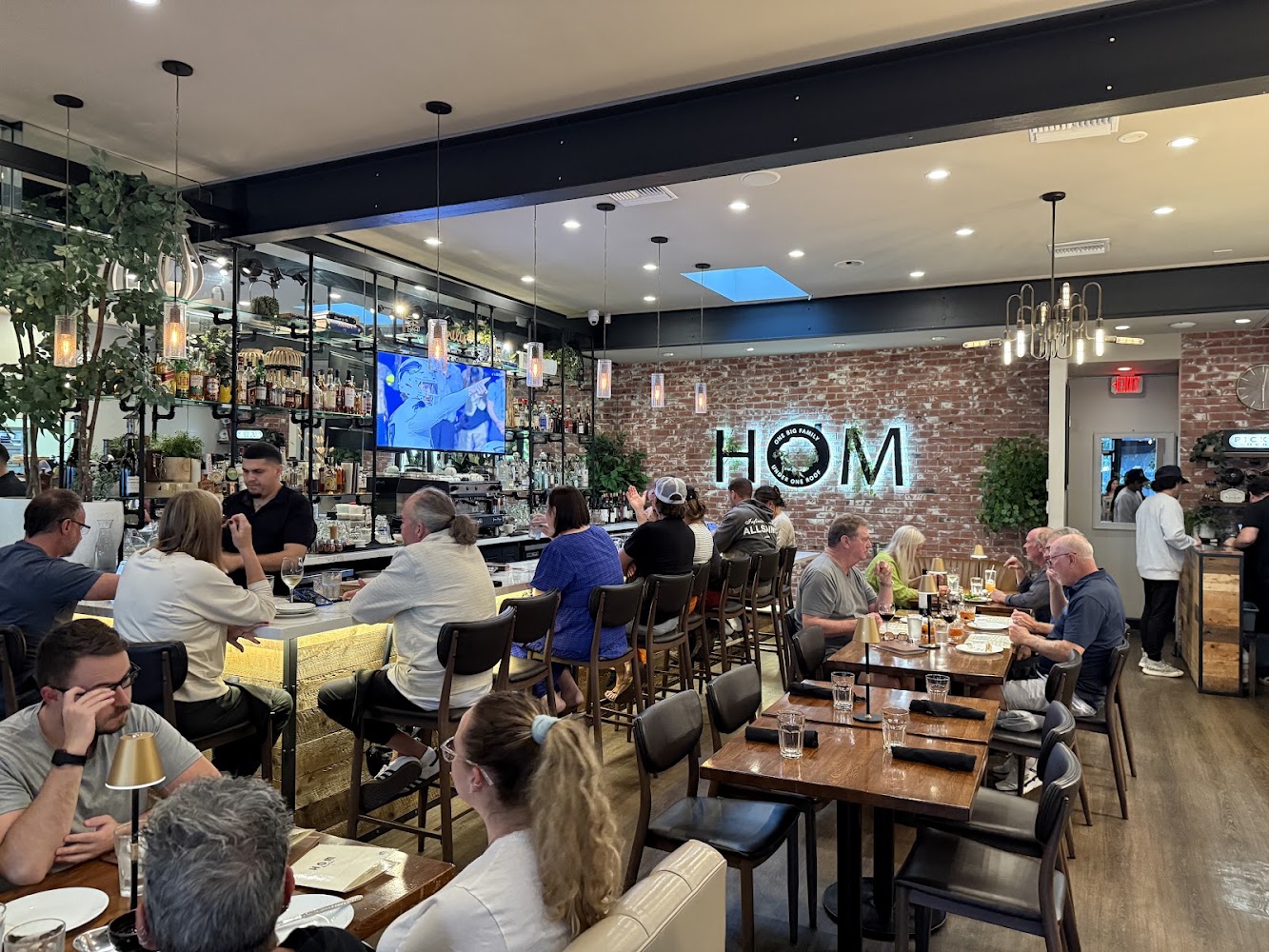 HOM Italian Eatery photo 4