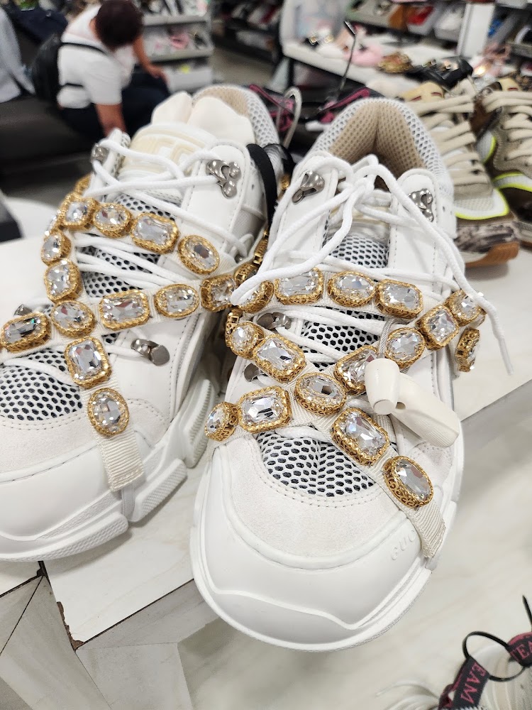 Bloomingdale's Outlet photo 3