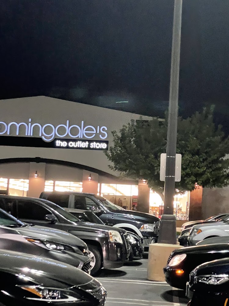 Bloomingdale's Outlet photo 4