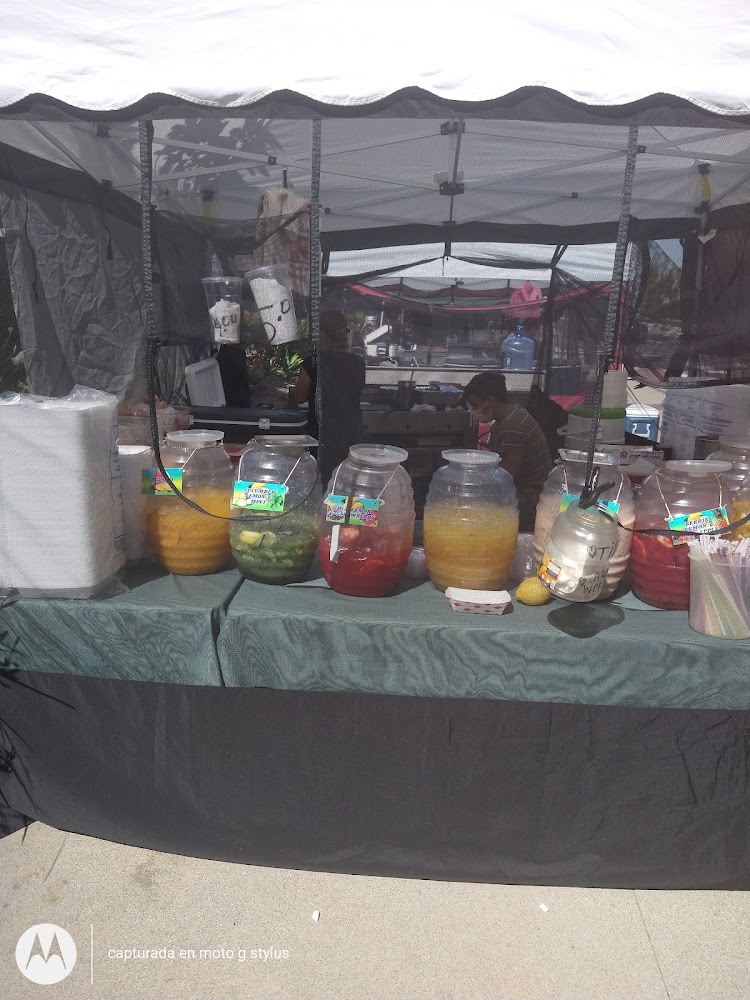 Woodland Hills Farmers Market in Woodland Hills — photo 4
