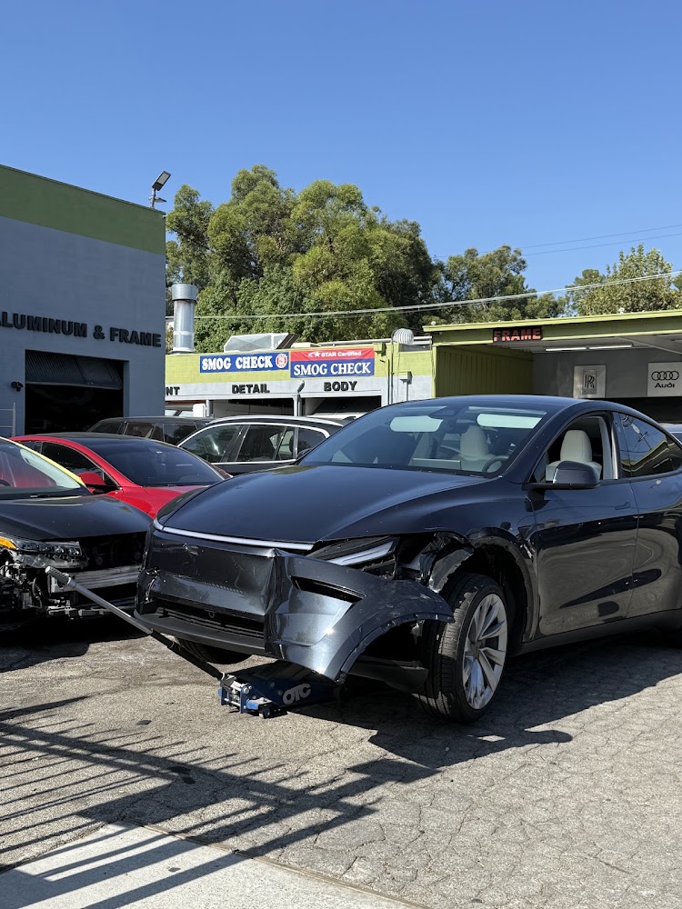 WH AutoService photo 3