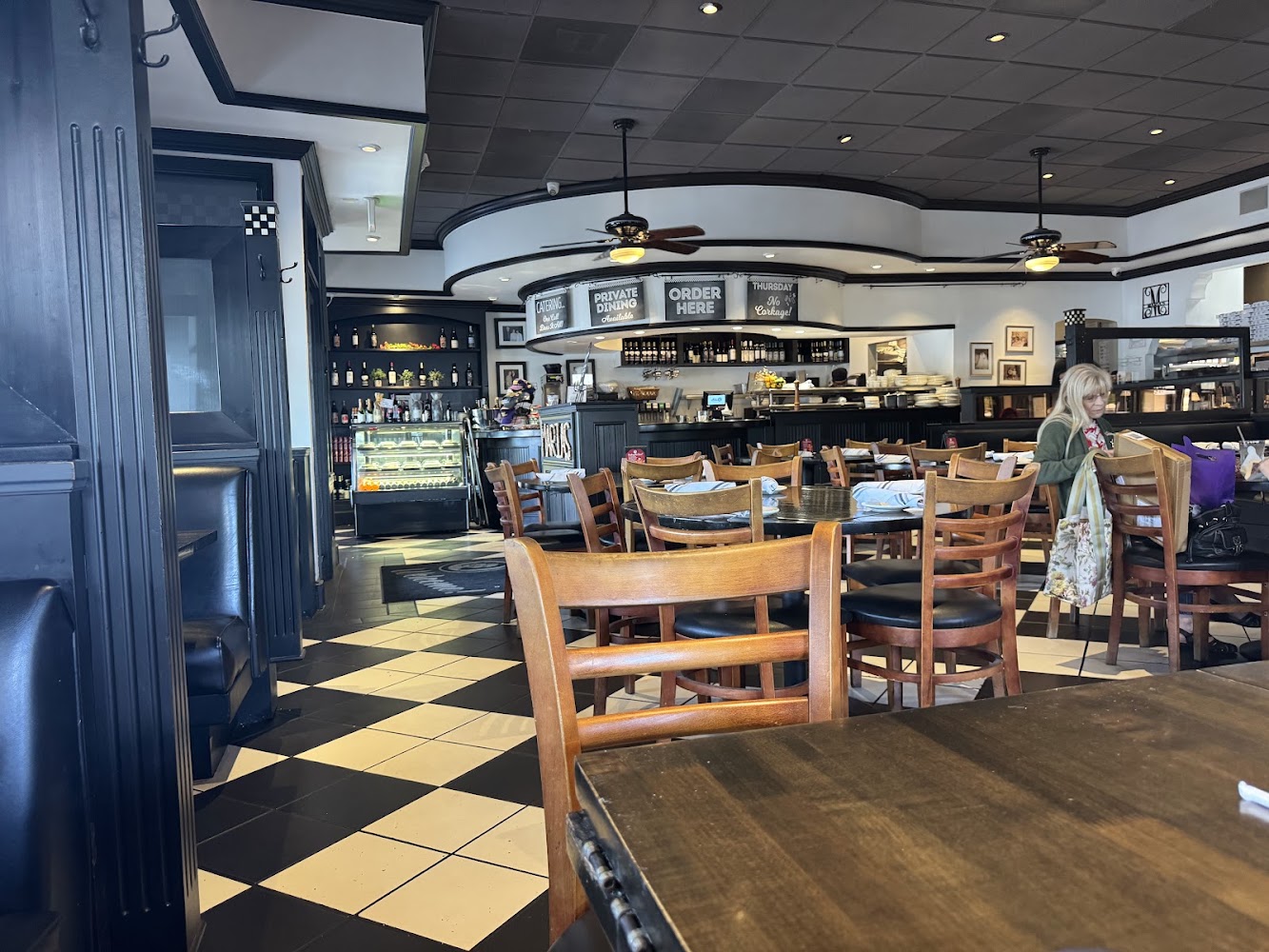 Maria's Italian Kitchen - Woodland Hills photo 4