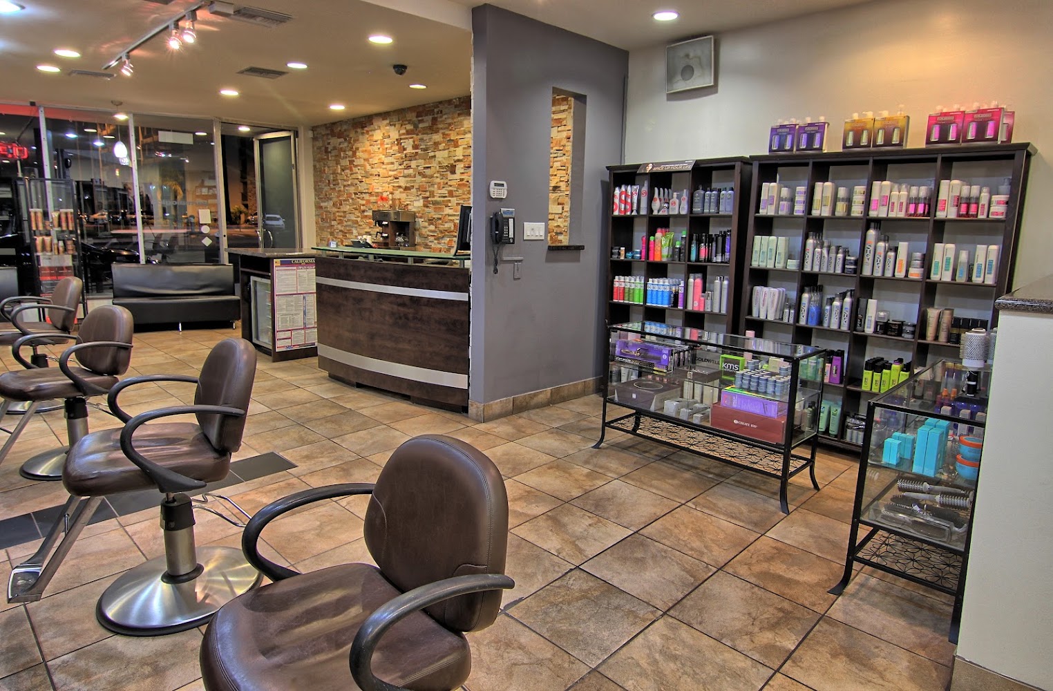 Hair Concept 2000 Woodland Hills photo 2